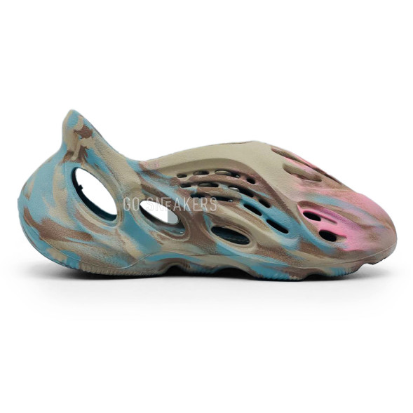 Унисекс кроссовки для бега Adidas Yeezy Foam Runer Brown Multi