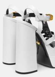 Босоножки Versace La Medusa White