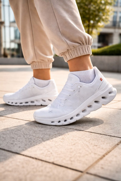 Унисекс кроссовки Loewe x On Cloudtilt Total White