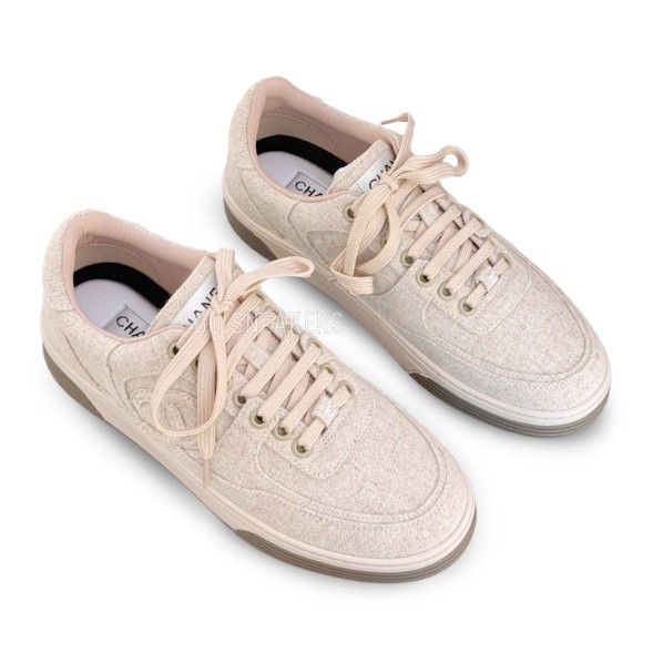 Женские кроссовки Chanel Cloth Light Pink